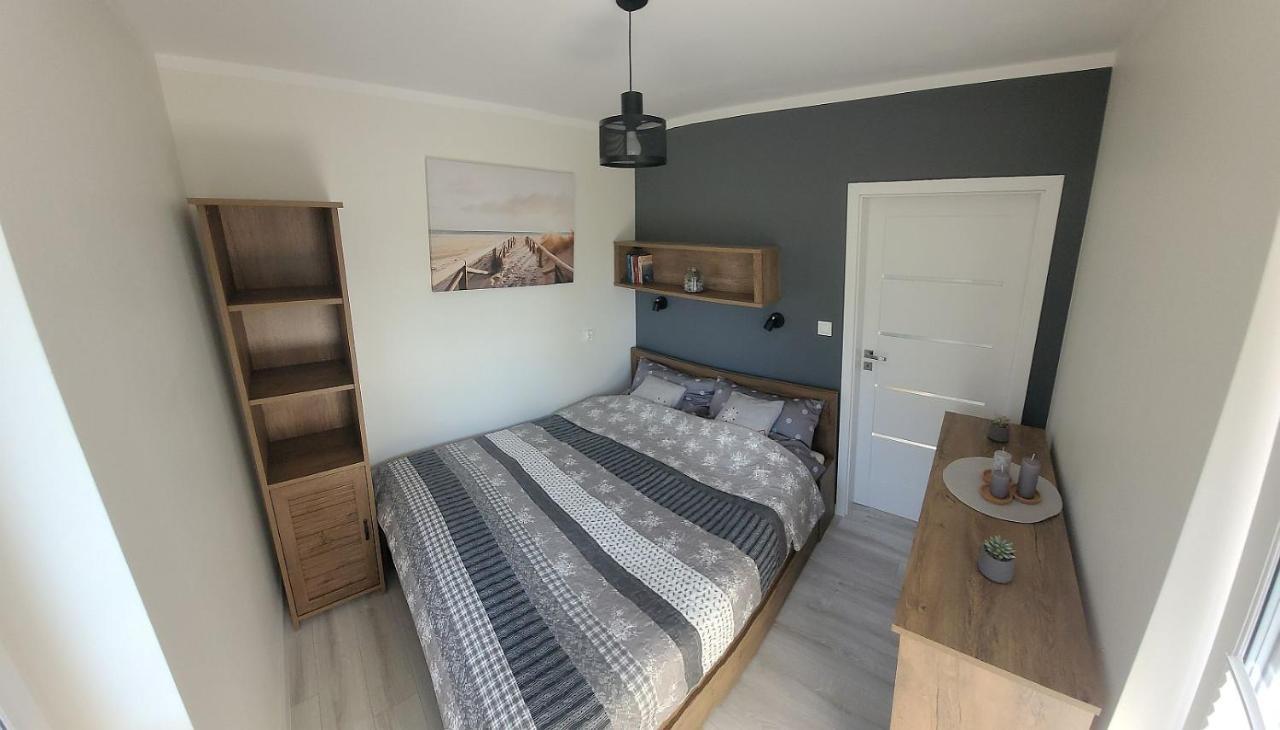 Pobierowo Baltic Apartament Turkusowy Exteriör bild